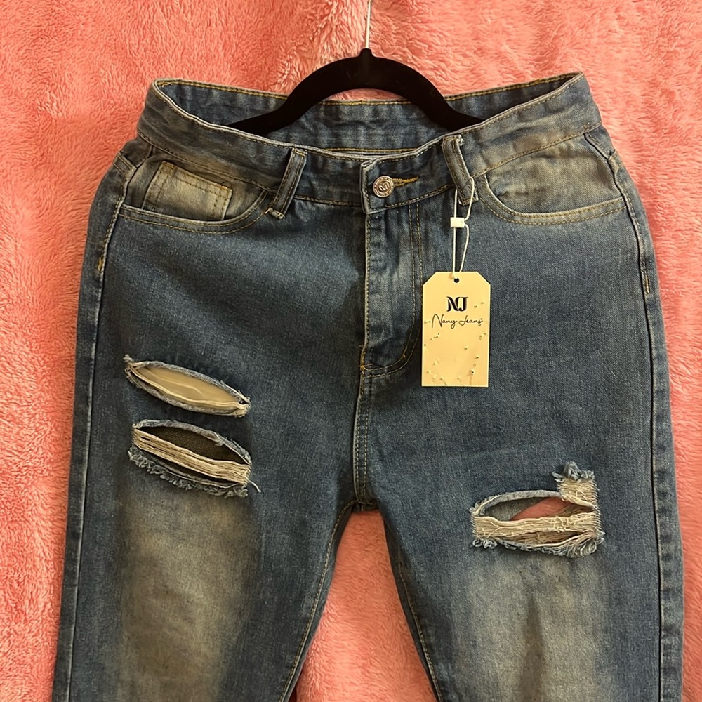 Nancy jeans, size 8 NWT.